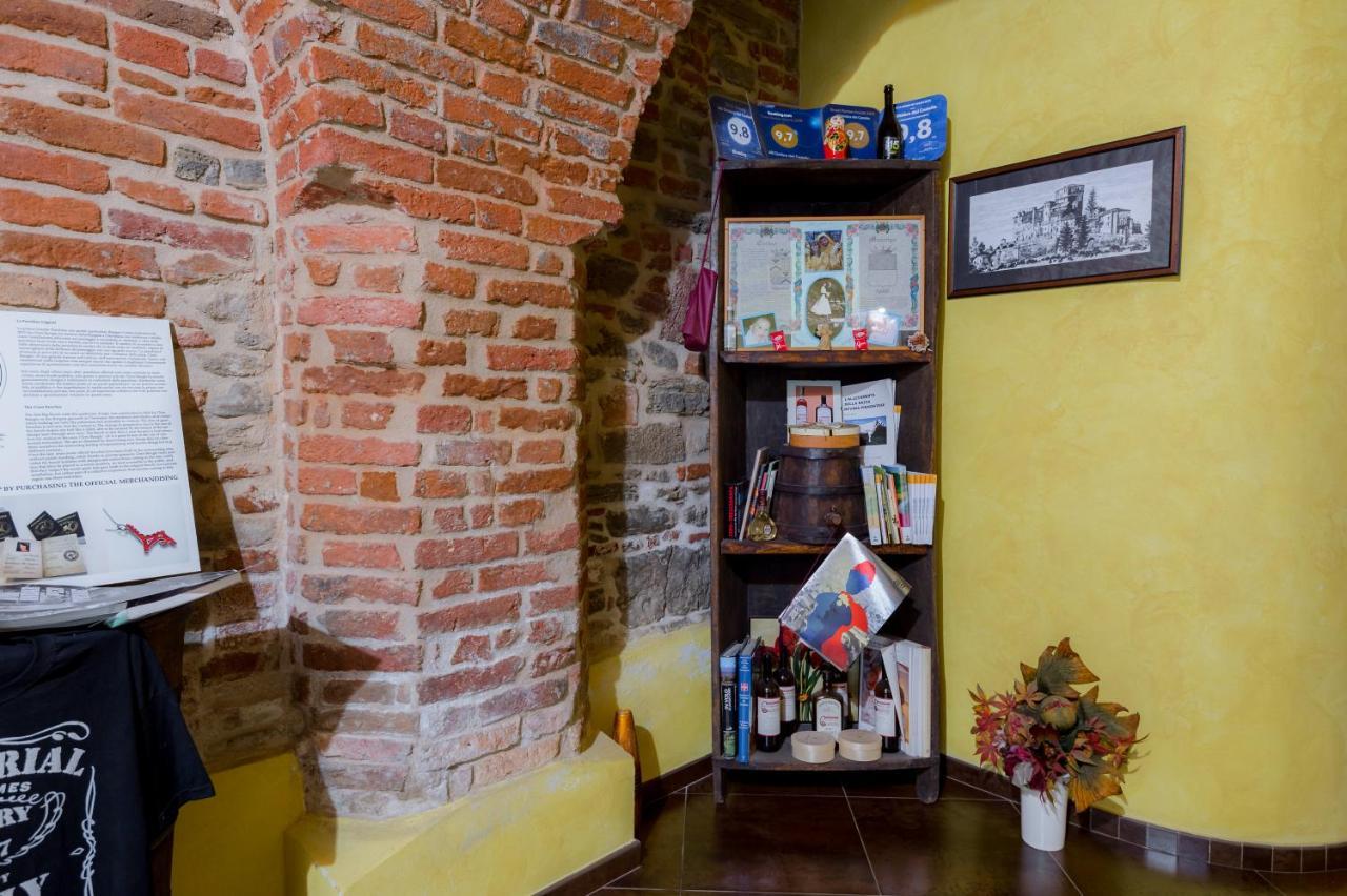 All'ombra Del Castello Bed & Breakfast *