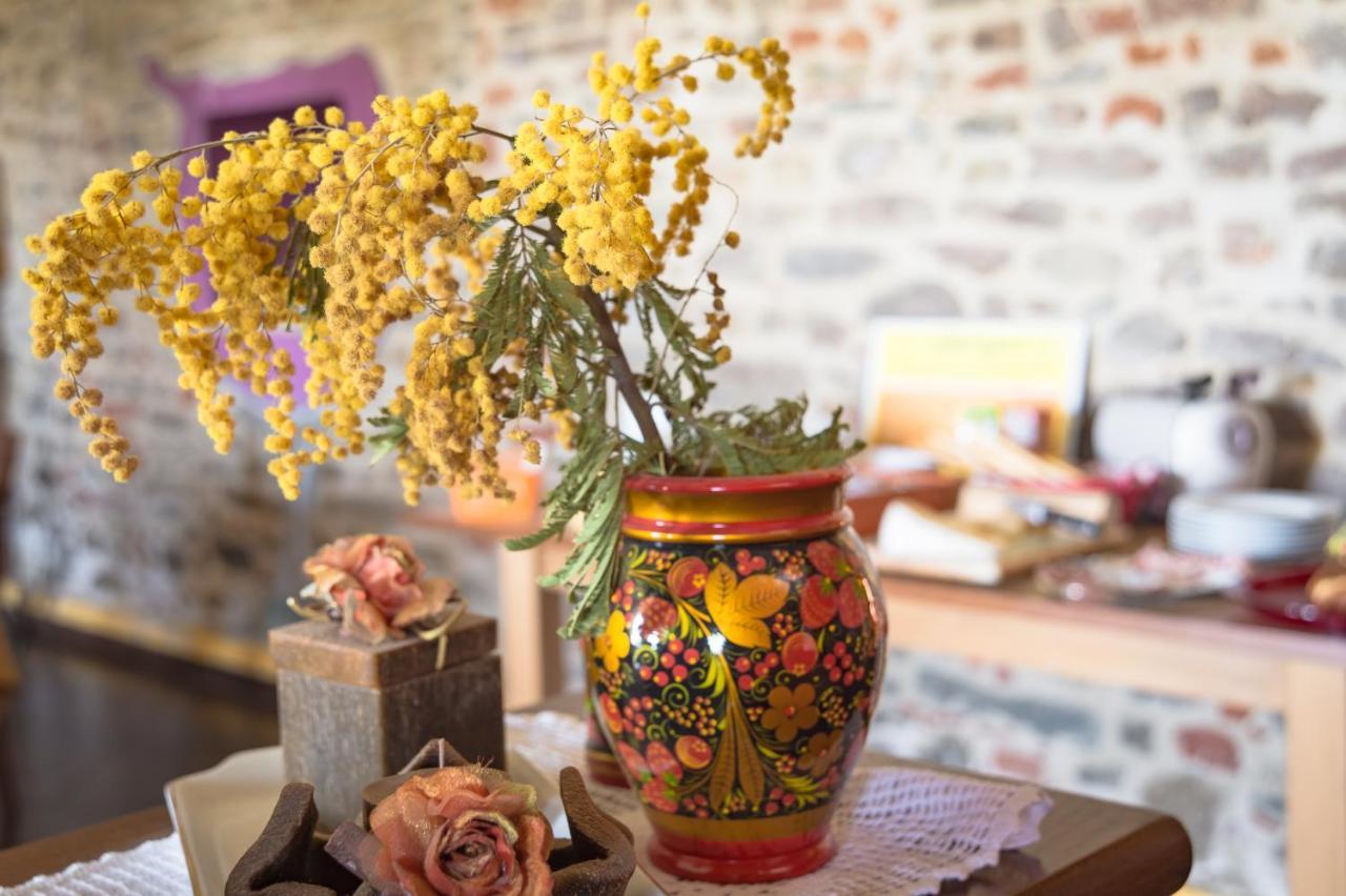 All'ombra Del Castello Bed & Breakfast