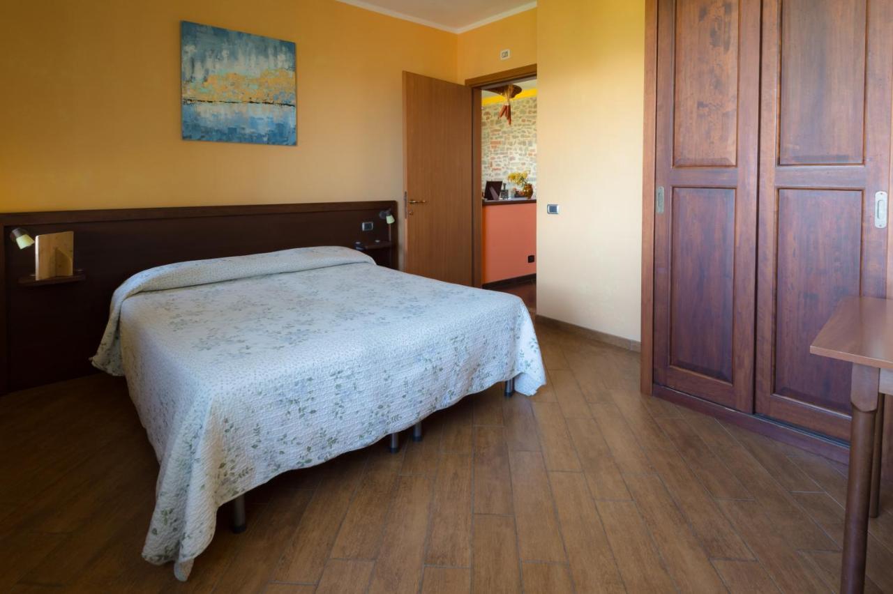 All'ombra Del Castello Bed & Breakfast